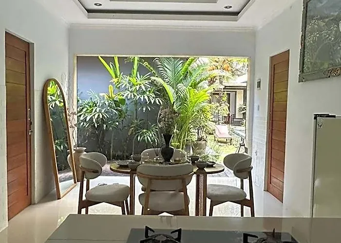 ホテル The Palm Ubud
